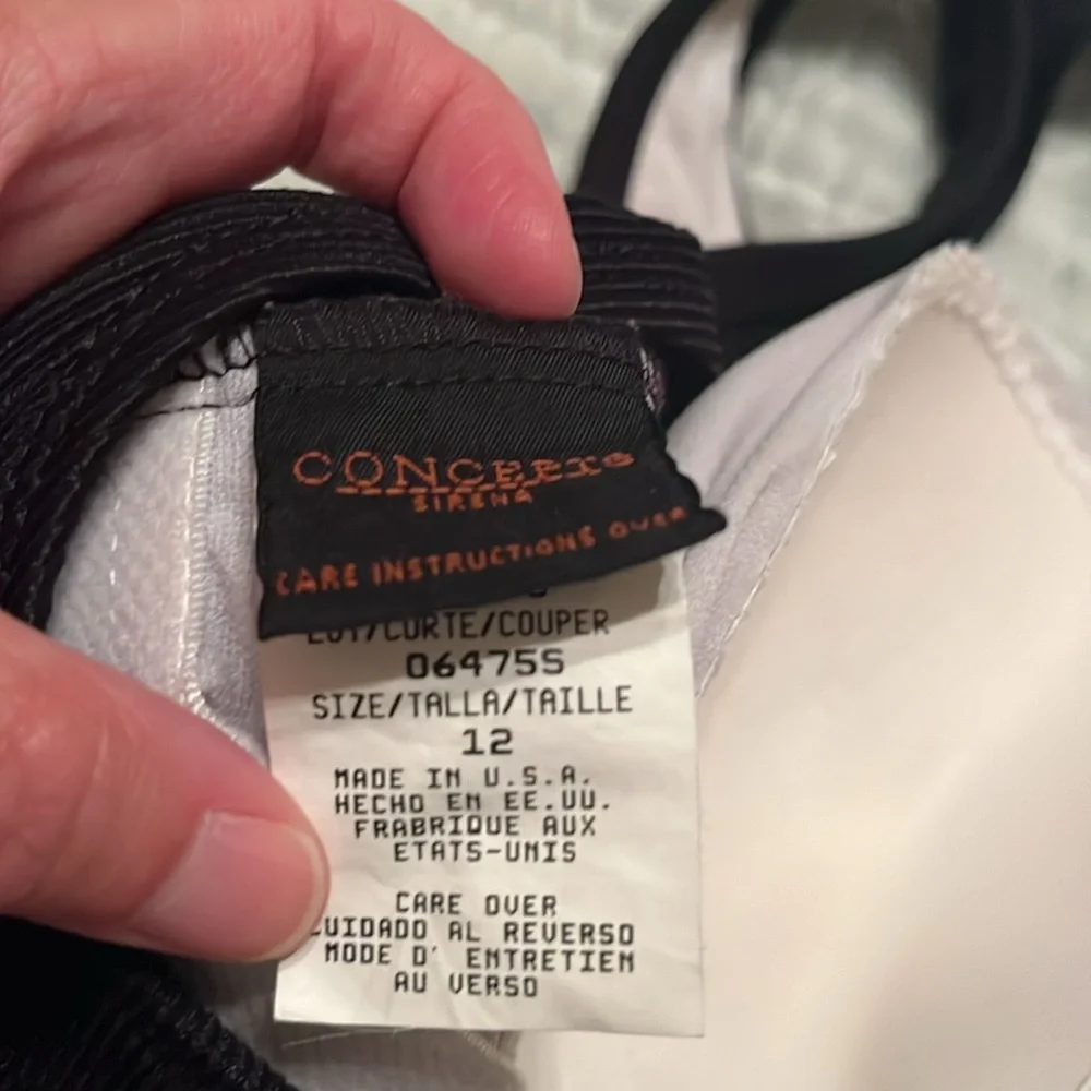 Vintage women’s striped swimsuit size 12 - Picture 6 of 6